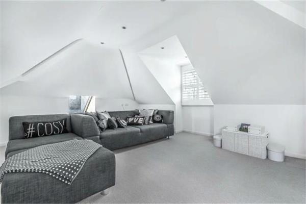 Harmsworth Way, Totteridge, N20, Totteridge, N20